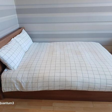 Hongdae Guesthouse2 1Min From Hongik Uni Station Exit #1 Seúl Exterior foto